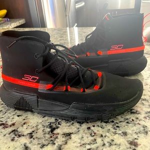 Under Armour sneakers size 7y black and neon orange SC Stephen Curry
